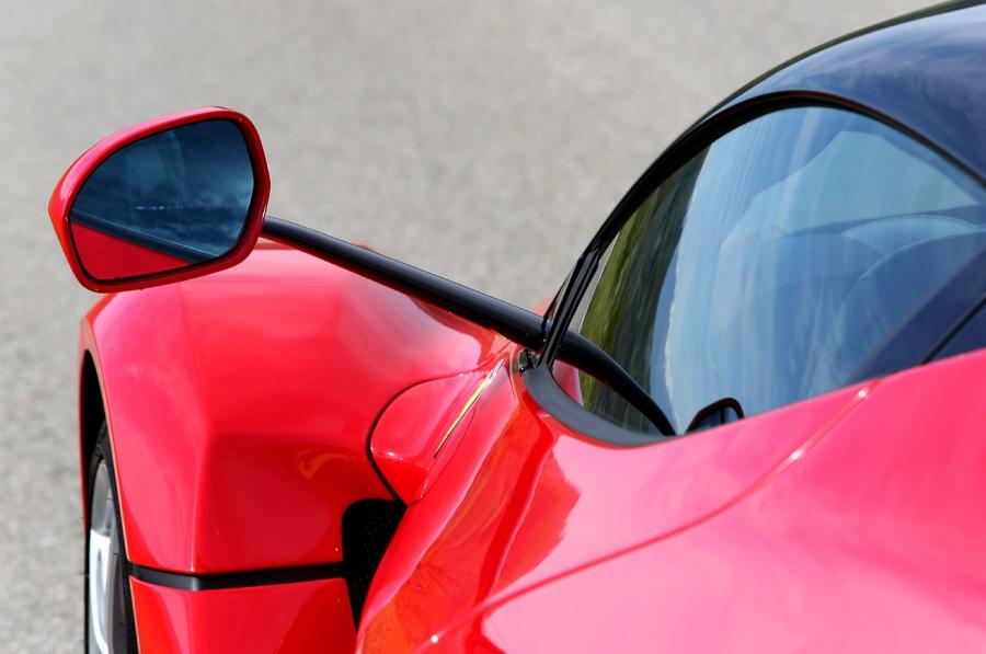  Ferrari LaFerrari 2015 года  (фото 32 из 56)